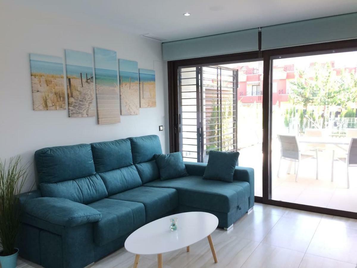 Exclusive New Apartment On The Beach Пилар де ла Горадада Экстерьер фото