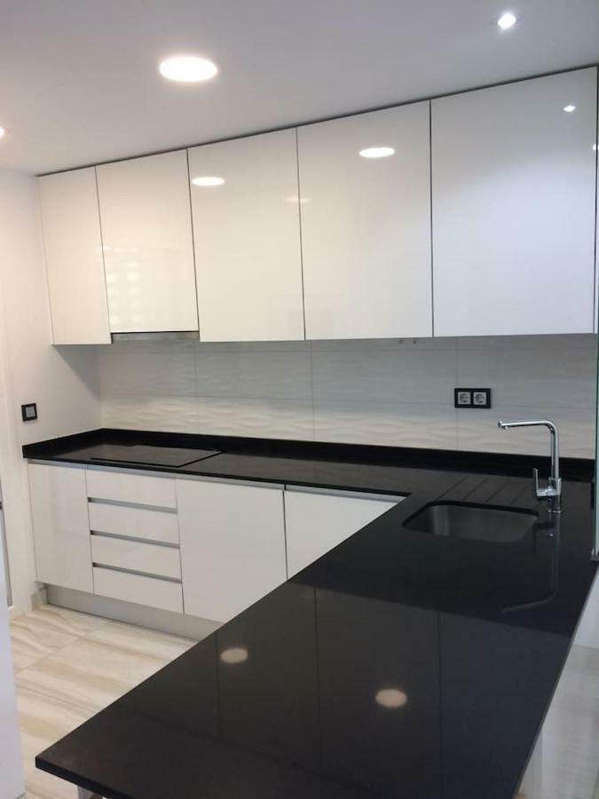 Exclusive New Apartment On The Beach Пилар де ла Горадада Экстерьер фото