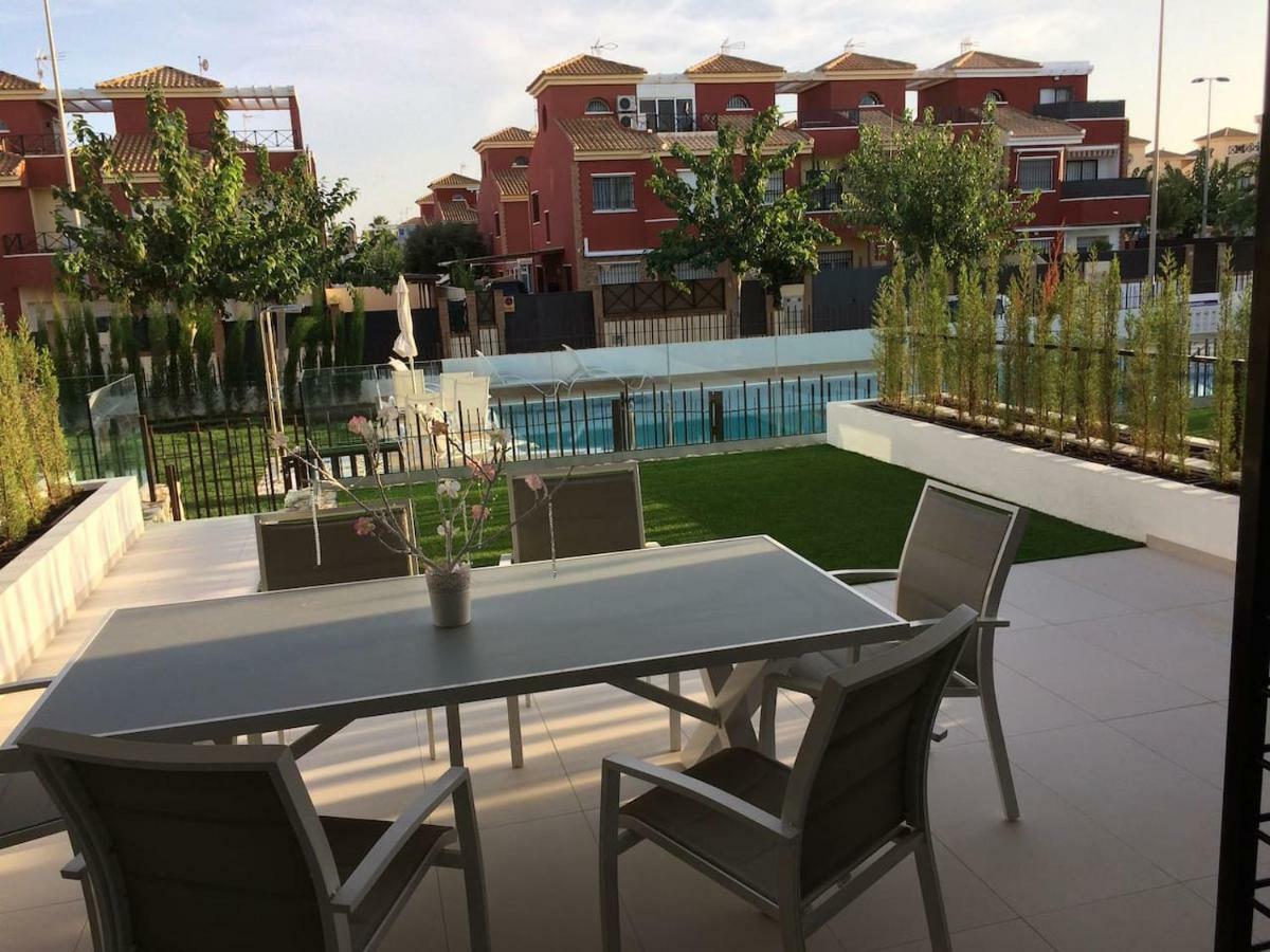 Exclusive New Apartment On The Beach Пилар де ла Горадада Экстерьер фото